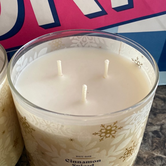 Bath & body Works Cinnamon Spiced Vanilla   3- wick candles - Picture 6 of 6
